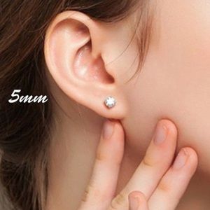 Beautiful 925 Sterling Silver 5mm CZ Earrings
